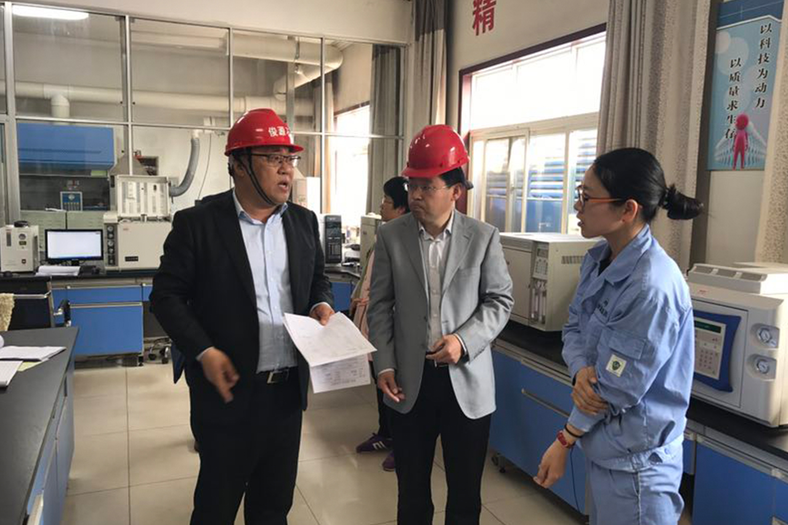 8、農(nóng)高區(qū)管委會副主任胥華遠(yuǎn)一行到集團公司調(diào)研.jpg